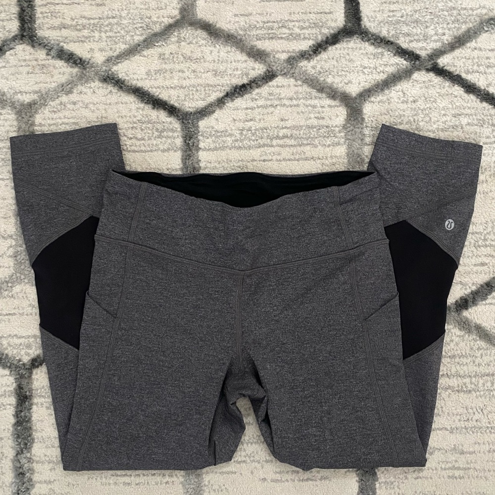 Like new Lululemon Leggings 25”